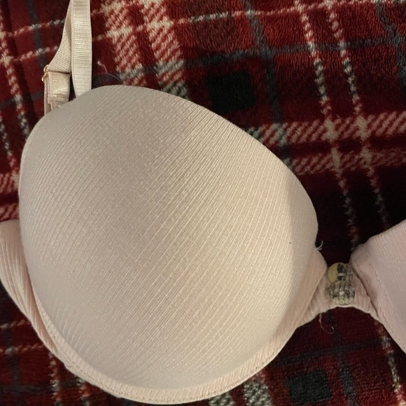 2 Marilyn Monroe bra’s - Picture 9 of 12